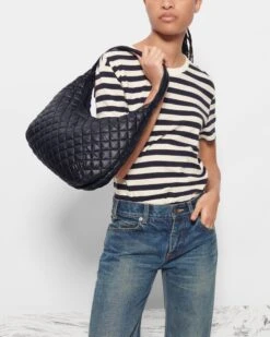 Black Metro Shoulder Bag