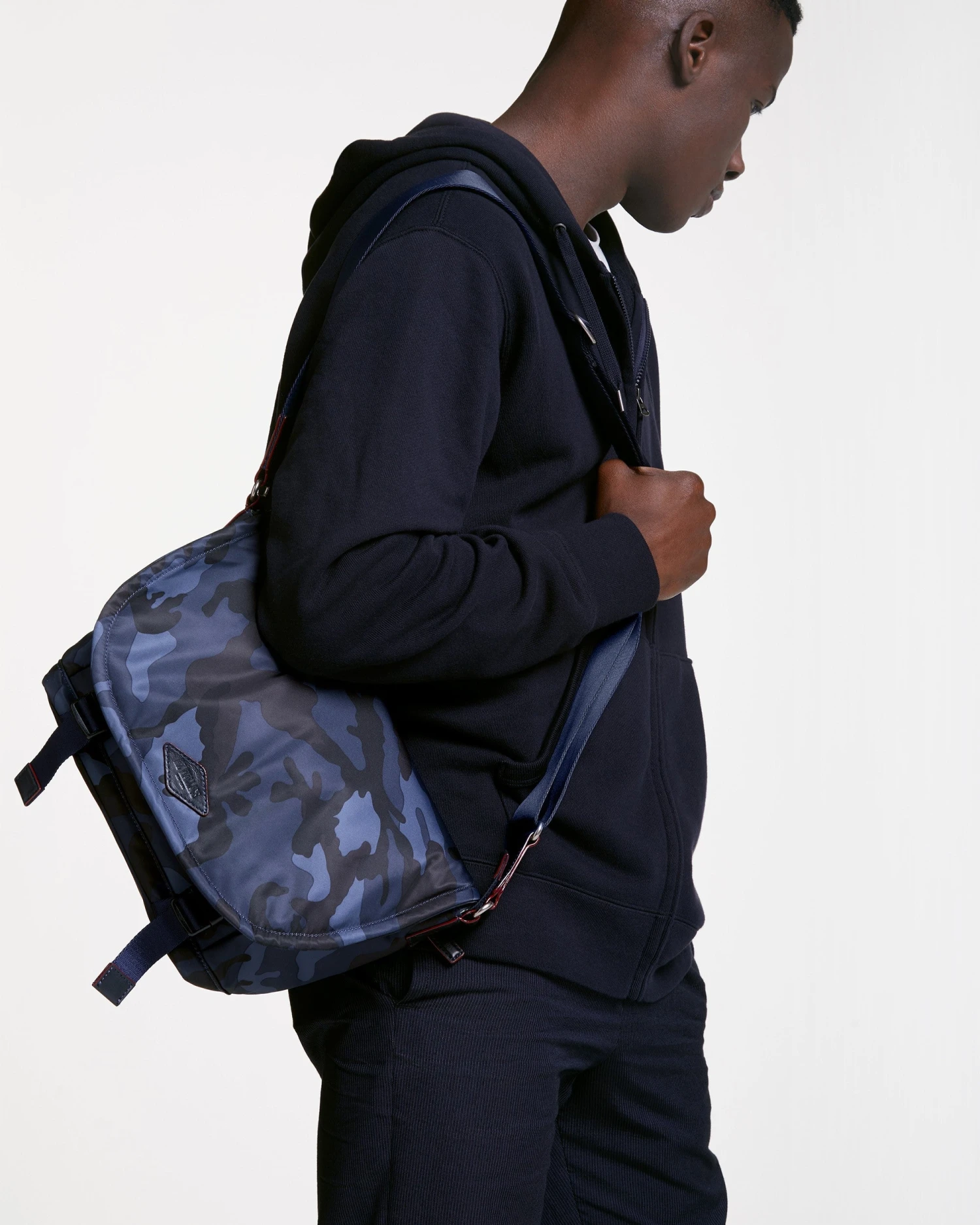 Dark Blue Camo Bedford Air Bleecker Small Messenger - Image 2